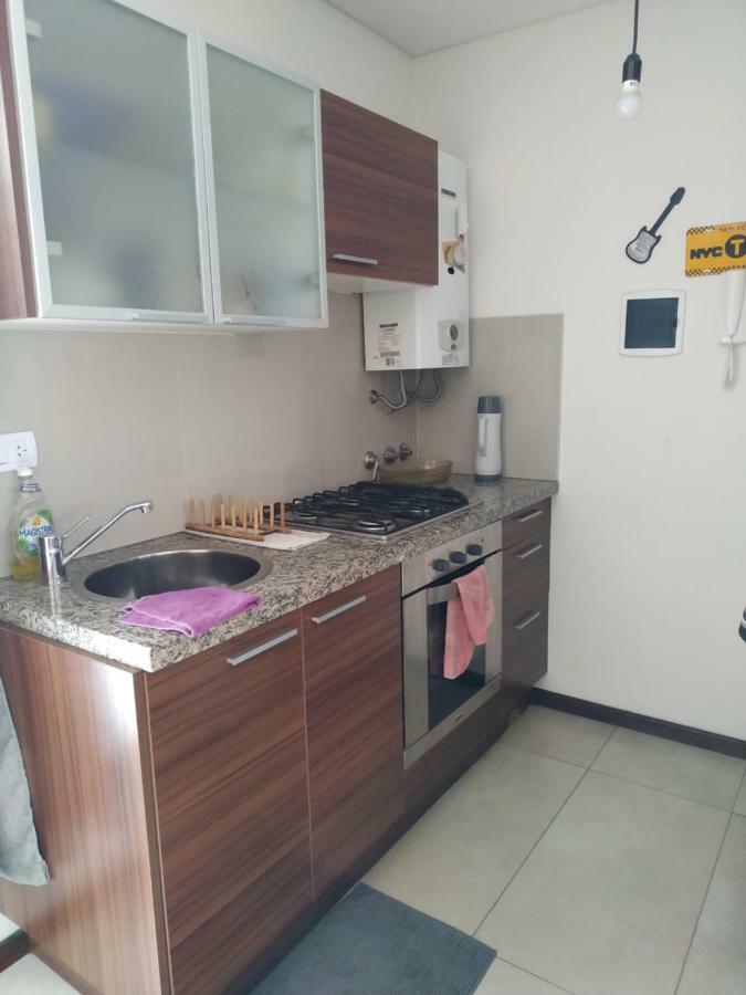 Monoambiente A 1 Cuadra Facultad Medicina Y Odontologia Appartamento Rosario Esterno foto
